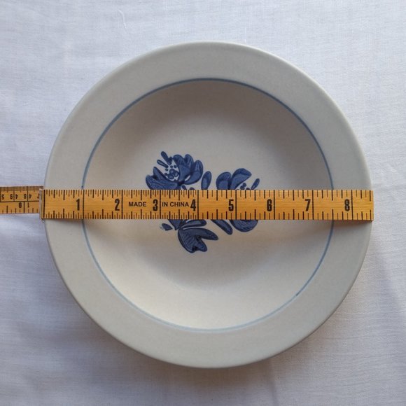 Vintage Pfaltzgraff Yorktowne Pasta & Soup Bowl - Picture 4 of 5